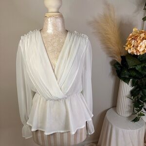 ANNARITA White Blouse Surplice Sheer Peplum Bottom‎ NWT Size 44 (A0270 B4)